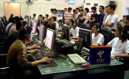 充满变数的 充满变数的