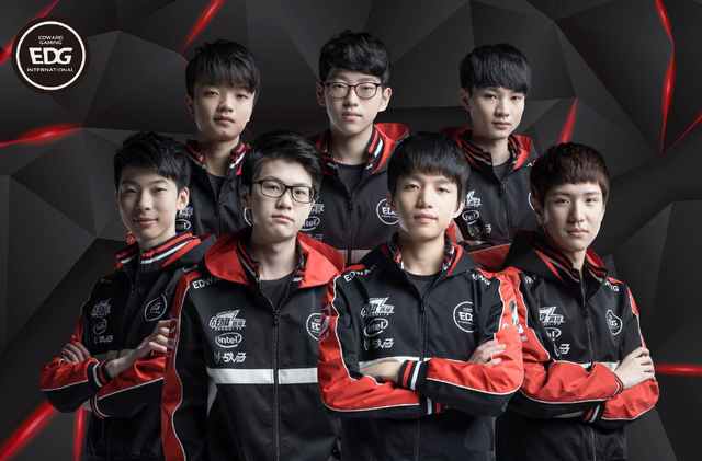 时更换球员 时更换球员