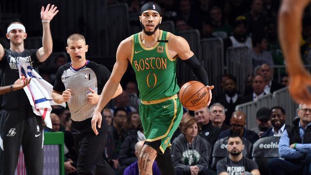 引领球队走 引领球队走