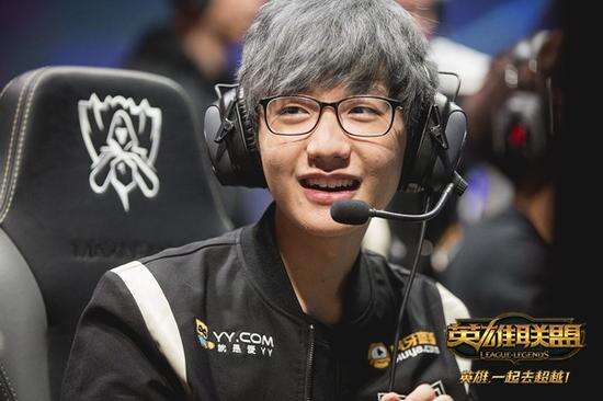 球队主教练 球队主教练